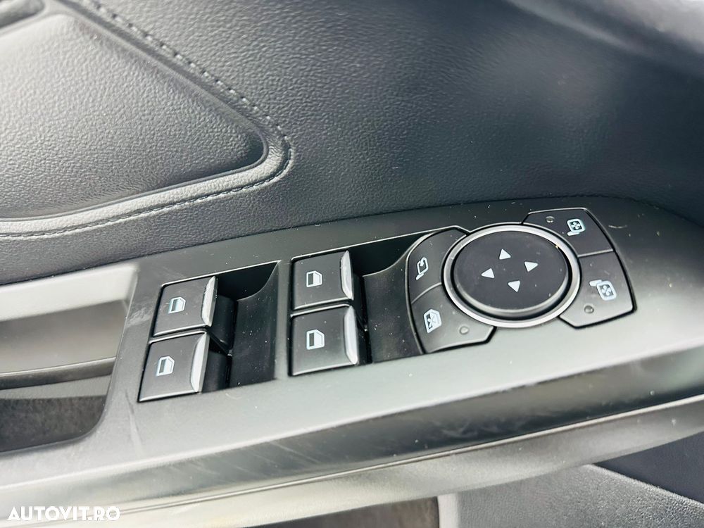 Ford Focus 1.5 EcoBlue Start-Stopp-System COOL&CONNECT DESIGN - 12