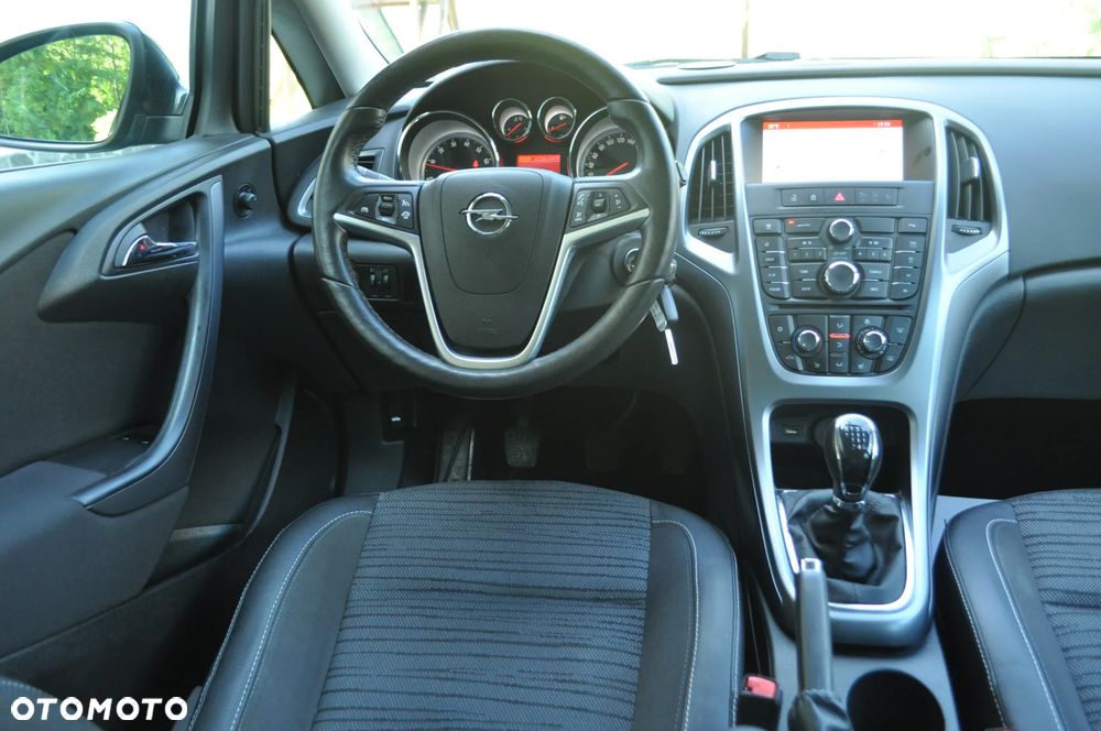 Opel Astra 1.4 Turbo Cosmo - 22
