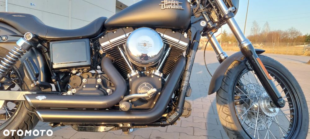 Harley-Davidson Dyna Street Bob - 17