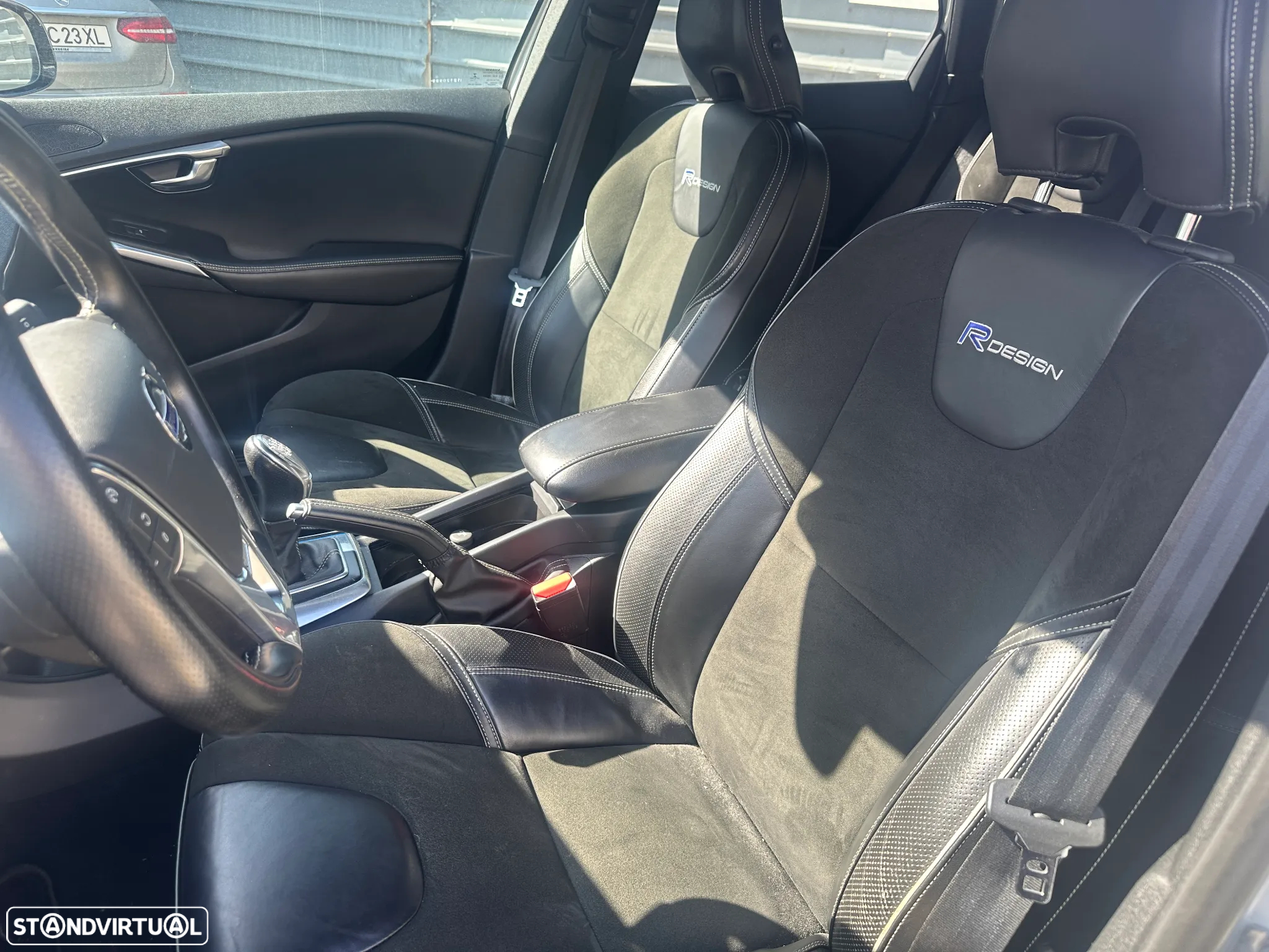 VOLVO V40 1.6 T4 180CV R-DESIGN DE 2015 - 8