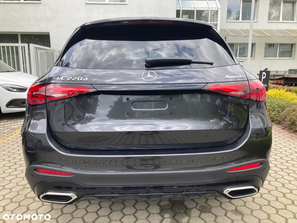 Mercedes-Benz GLC - 3