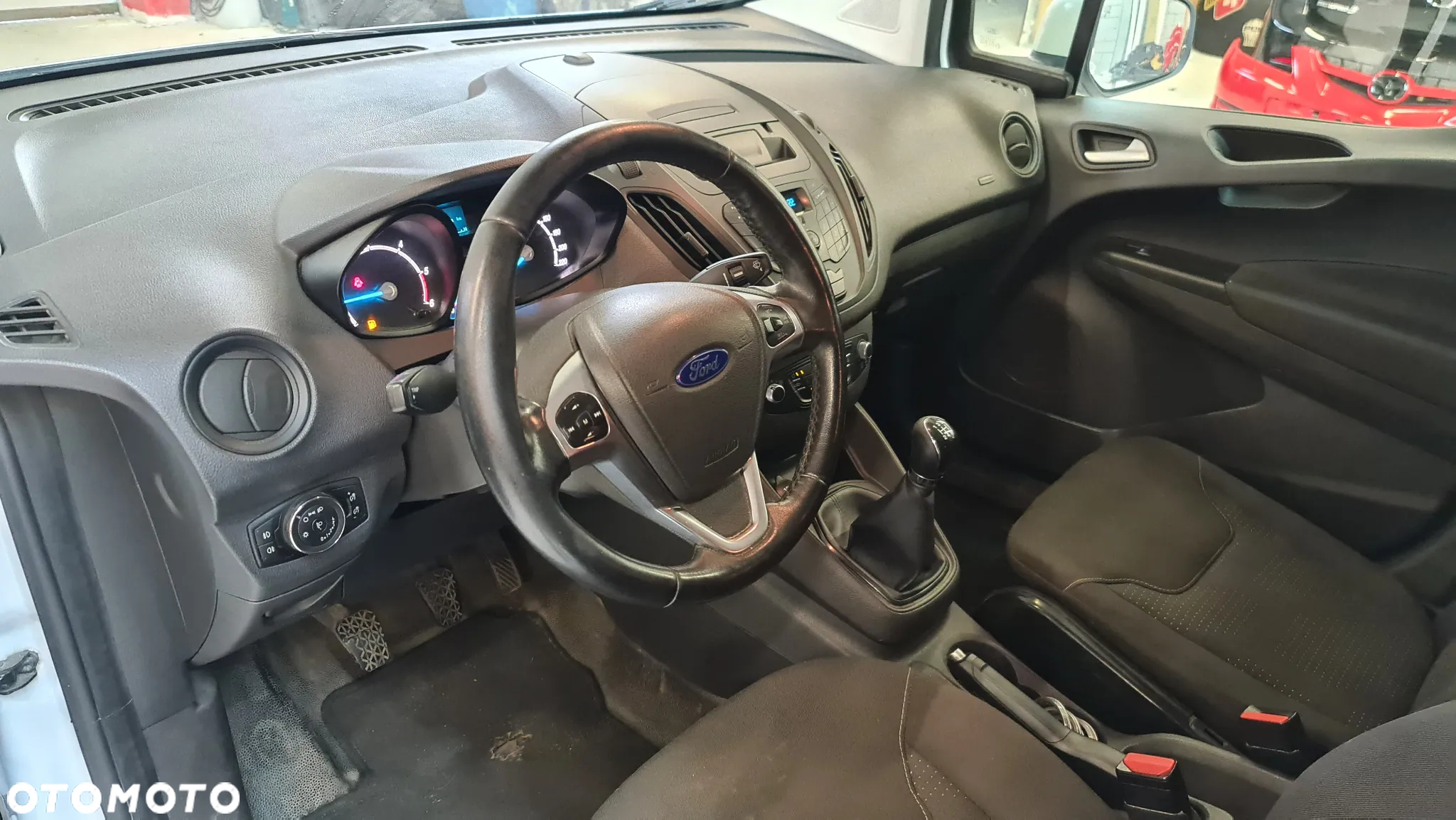 Ford TRANSIT COURIER - 9