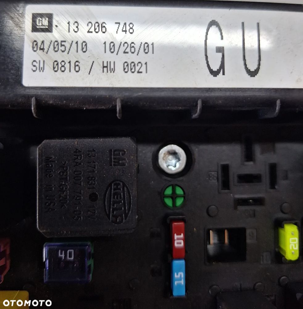 MODUŁ SKRZYNKA BEZPIECZNIKÓW  13206748 GU -OPEL ASTRA H - 2