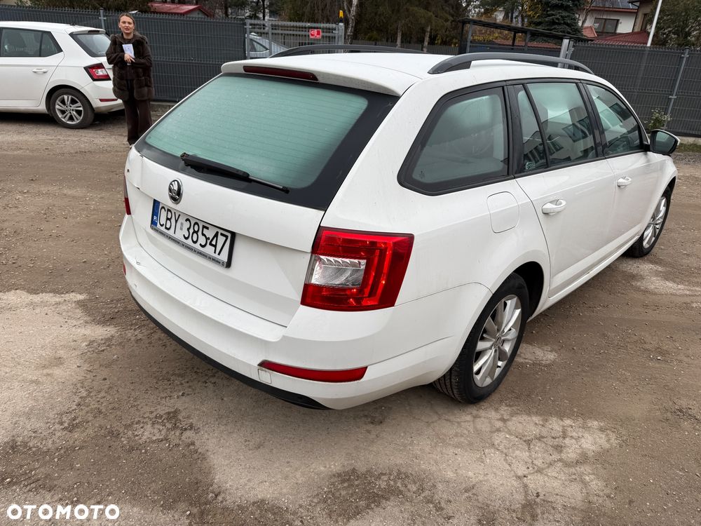 Skoda Octavia 1.6 TDI Ambition - 4