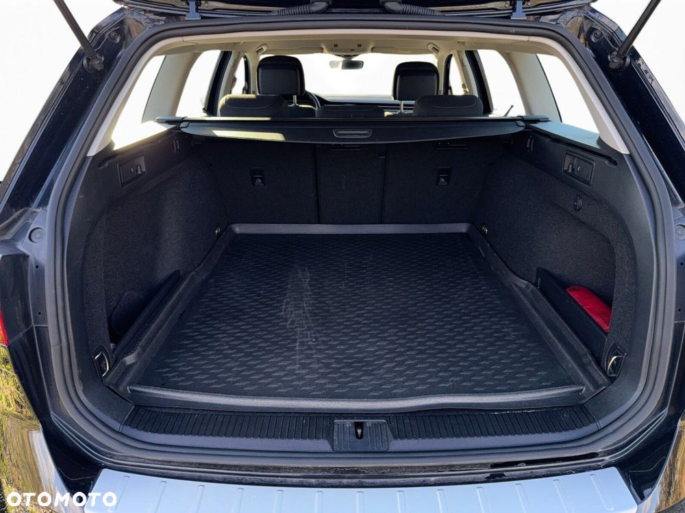 Volkswagen Passat Variant 2.0 TDI EVO Business DSG - 13