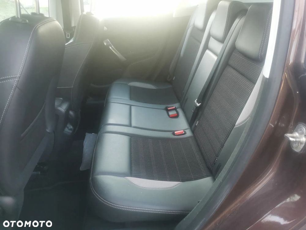 Peugeot 2008 e-HDi FAP 115 STOP & START Allure - 9