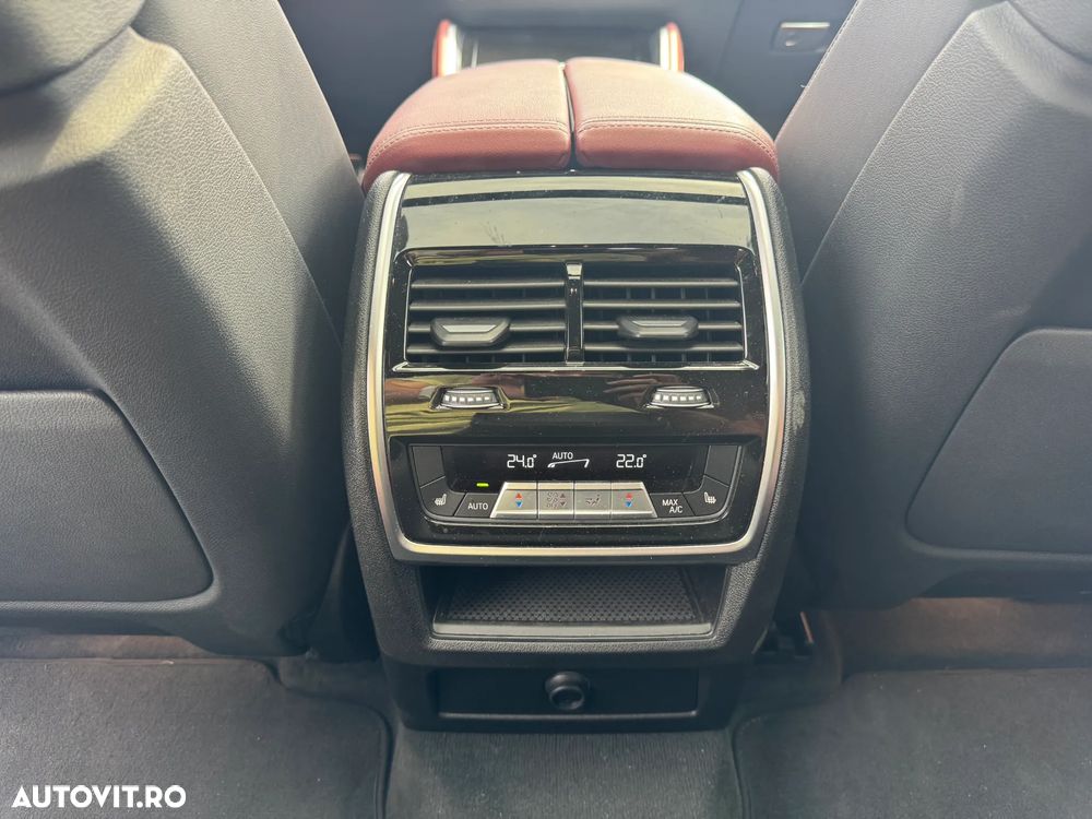 BMW X6 xDrive40i AT MHEV - 26