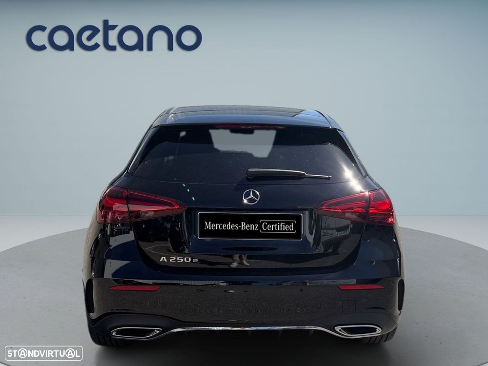 Mercedes-Benz A 250 e - 4