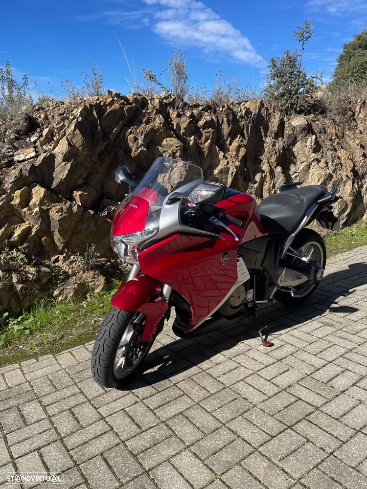 Honda VFR 1200F - 10
