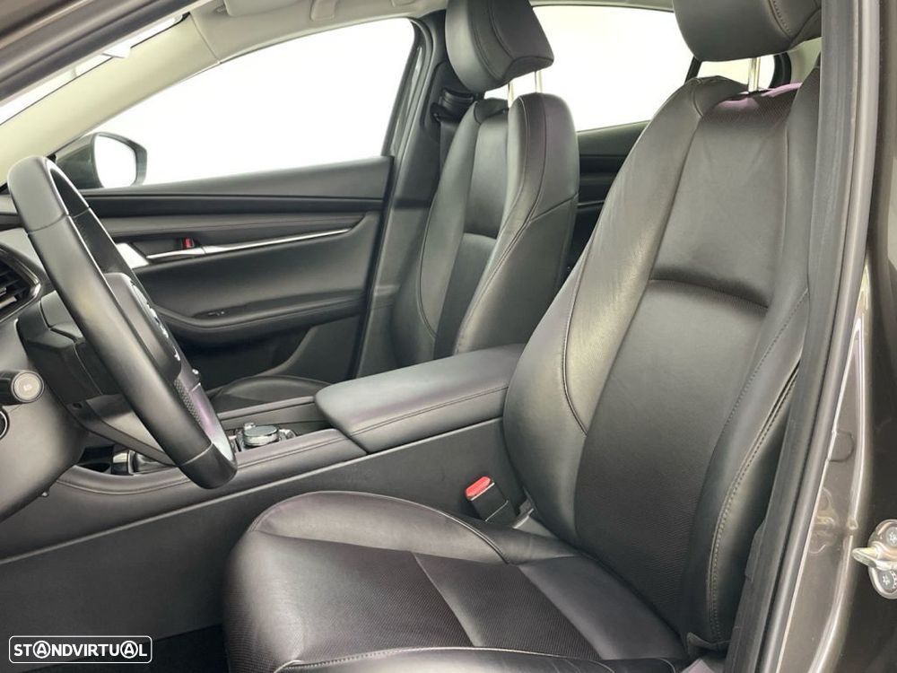 Mazda 3 Sedan 2.0 Sky-G Excellence - 17