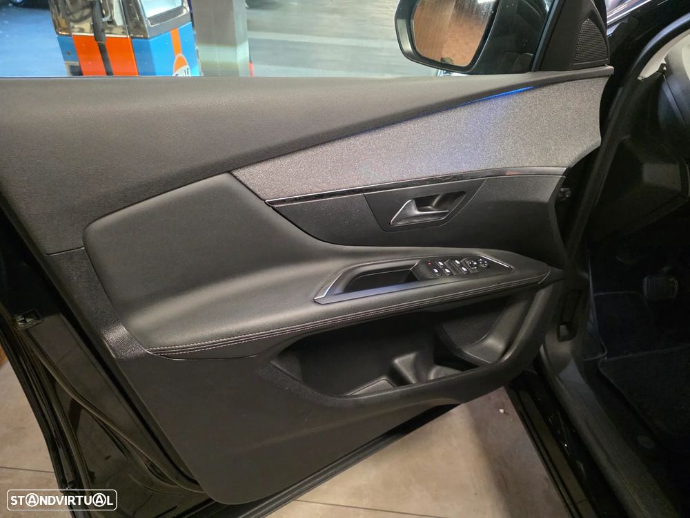 Peugeot 3008 BlueHDi 130 Stop & Start EAT8 Allure - 25