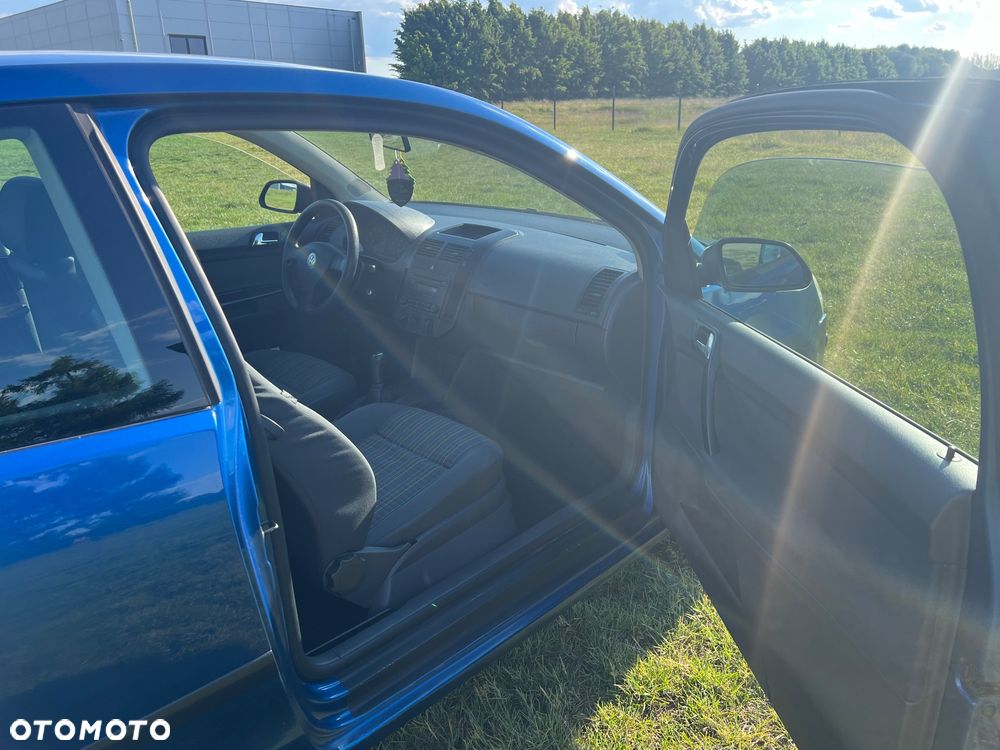 Volkswagen Polo - 12