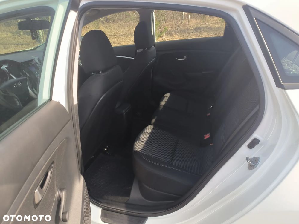 Hyundai i30 1.6 CRDi Classic - 14