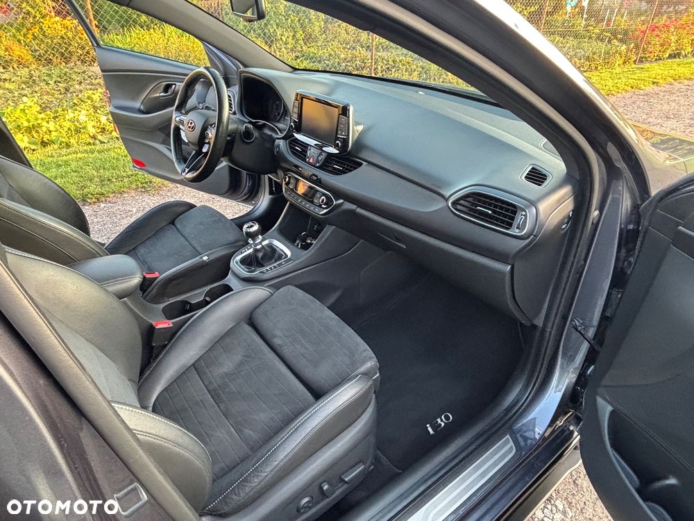 Hyundai i30 N 2.0 T-GDI Performance - 24