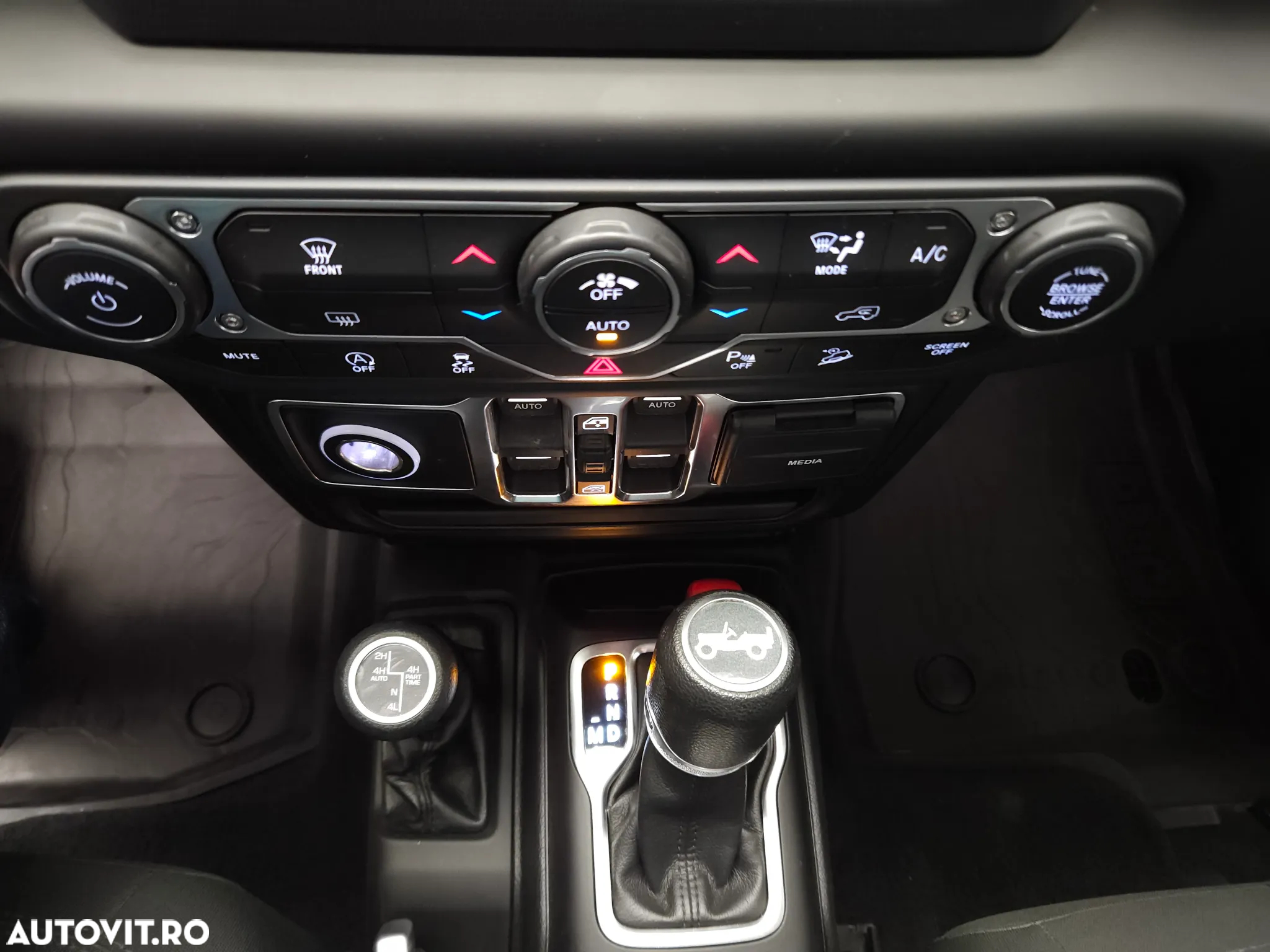 Jeep Wrangler Unlimited 2.2 CRDi AWD Automatik Sport - 25