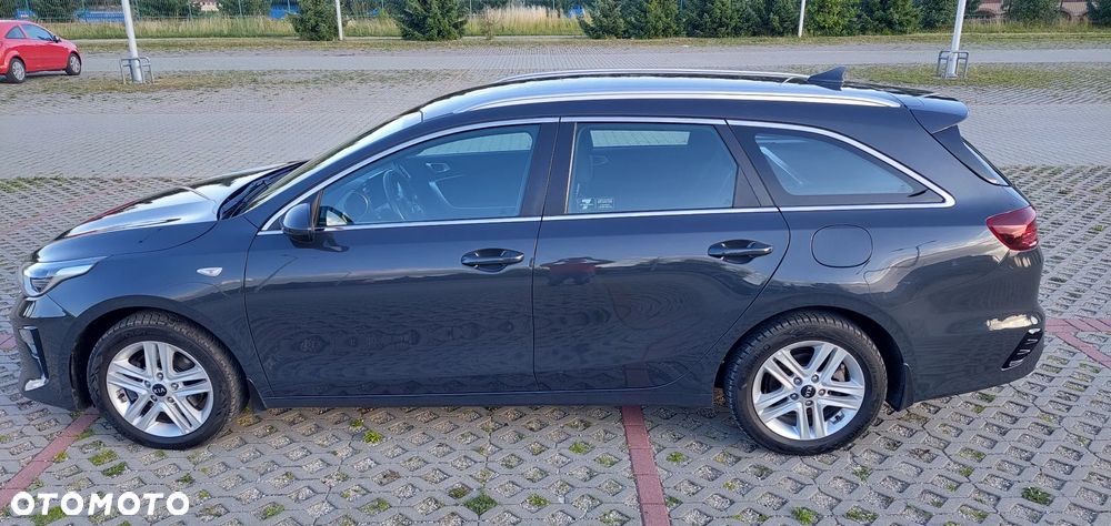 Kia Ceed 1.6 CRDi mHEV M - 4