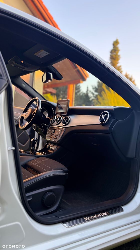 Mercedes-Benz CLA 200 Peak Edition - 14