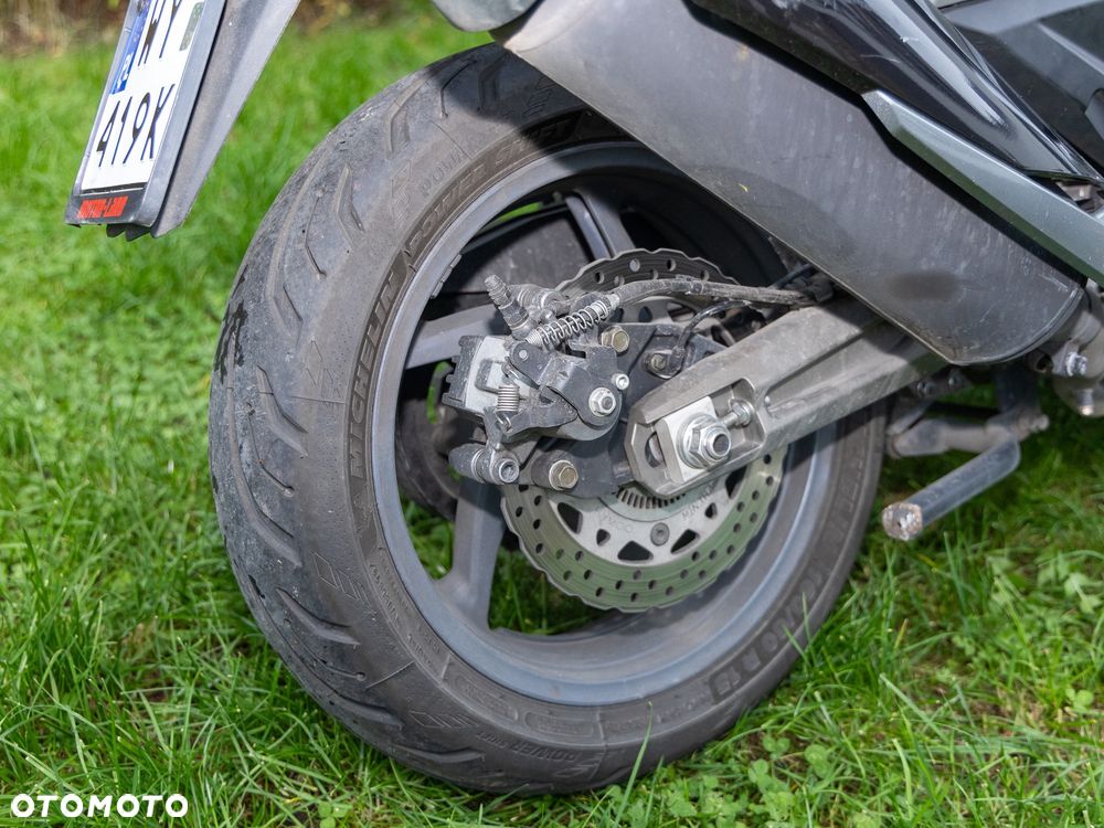 Kymco AK 550 - 17