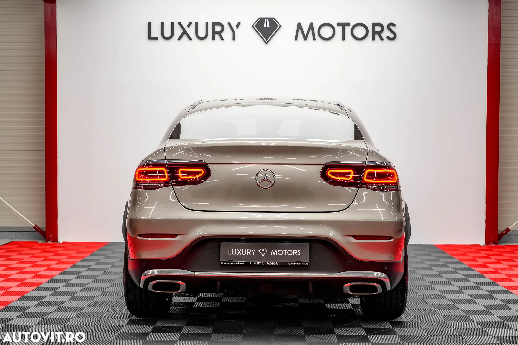 Mercedes-Benz GLC Coupe 200 d 4Matic 9G-TRONIC AMG Line - 27