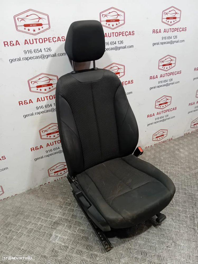 Conjunto Bancos Frente Frontais Trás Traseiros BMW Série 1 F20 Tecido Original - 14