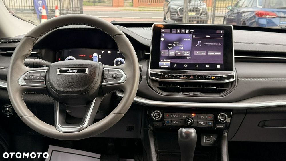 Jeep Compass - 10