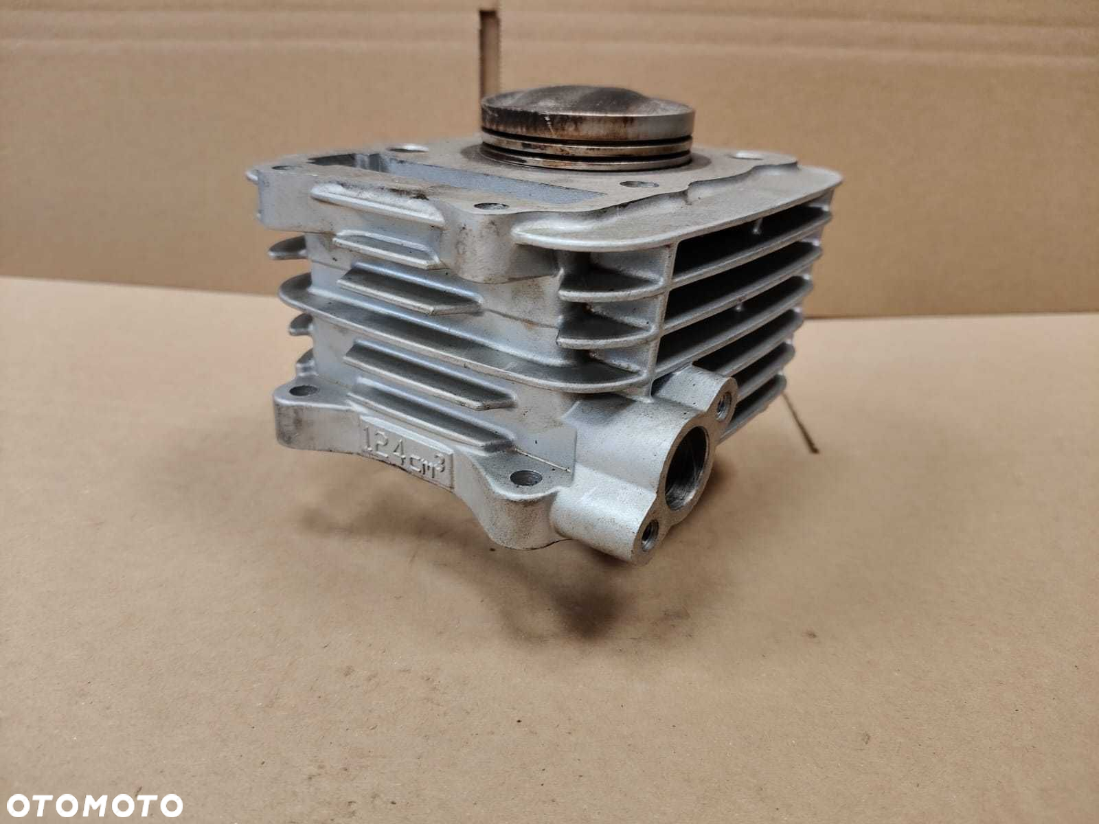 Cylinder z tłokiem Suzuki Marauder 125 [5] - 3