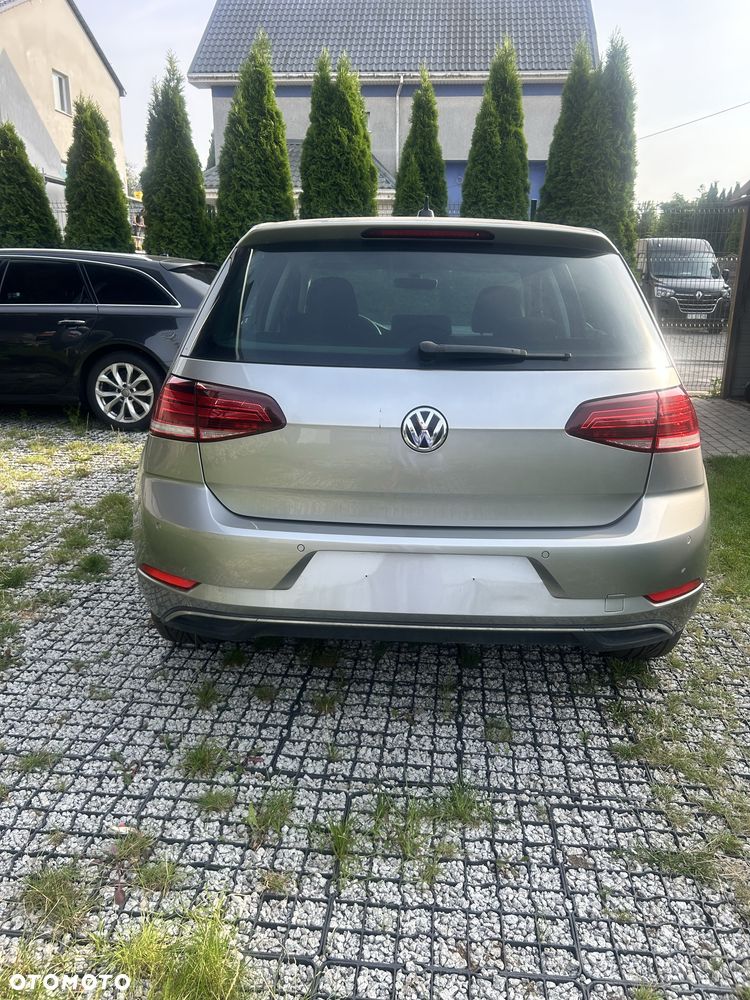 Volkswagen Golf - 4