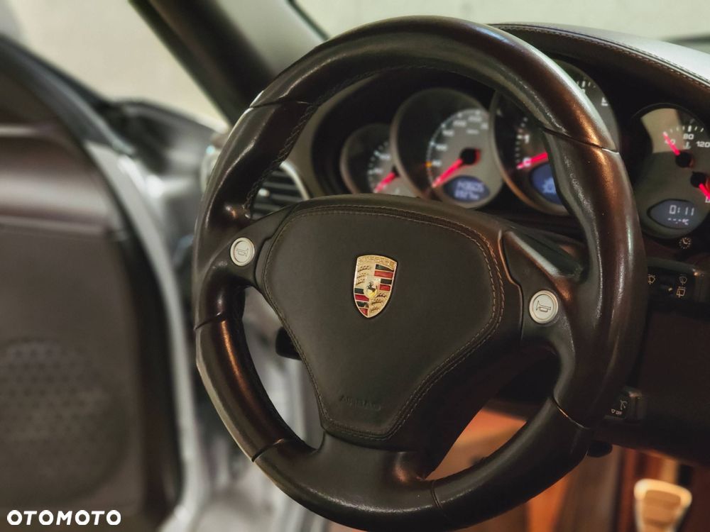 Porsche 911 Carrera S - 26