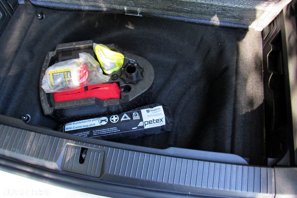 Volkswagen Passat 2.0 TDI SCR DSG Business - 13