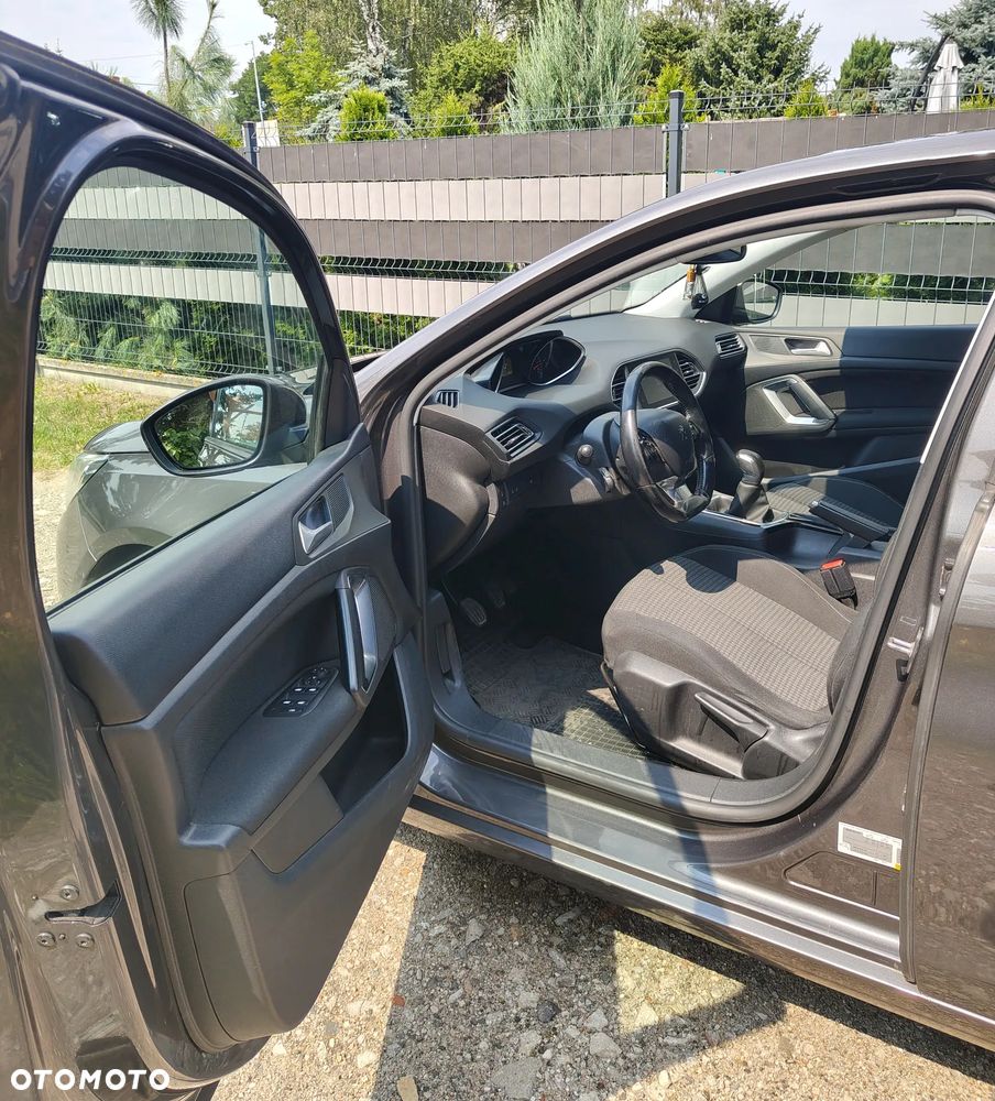 Peugeot 308 1.6 BlueHDi Style S&S - 13