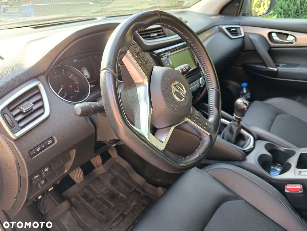Nissan Qashqai 1.3 DIG-T Tekna EU6d - 4