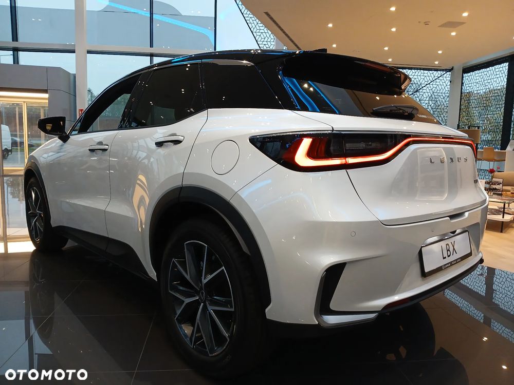 Lexus LBX 1.5 Hybrid Cool - 6