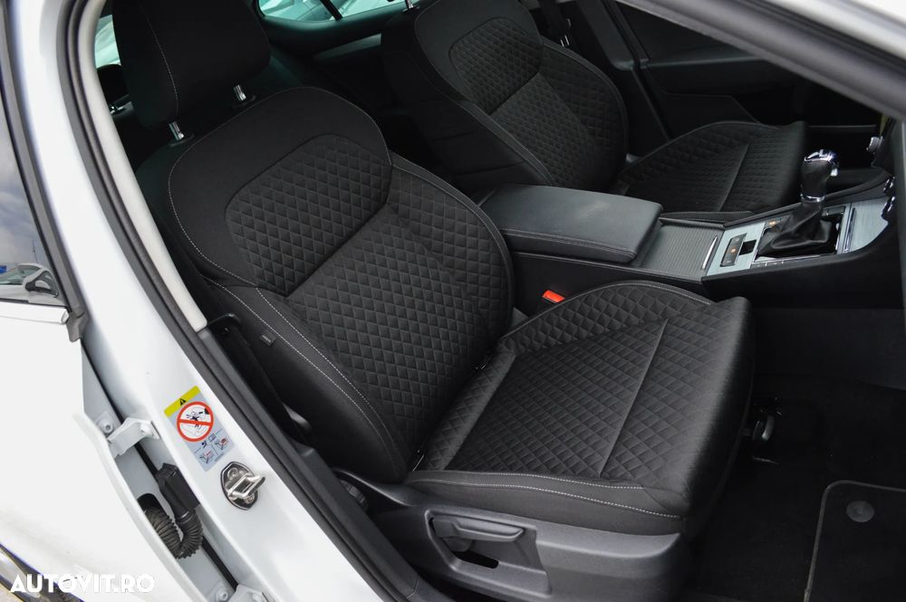 Skoda Superb 2.0 TDI DSG Essence - 21