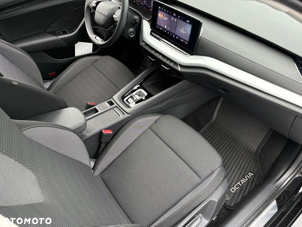 Skoda Octavia 1.5 TSI mHEV Drive Selection DSG - 12