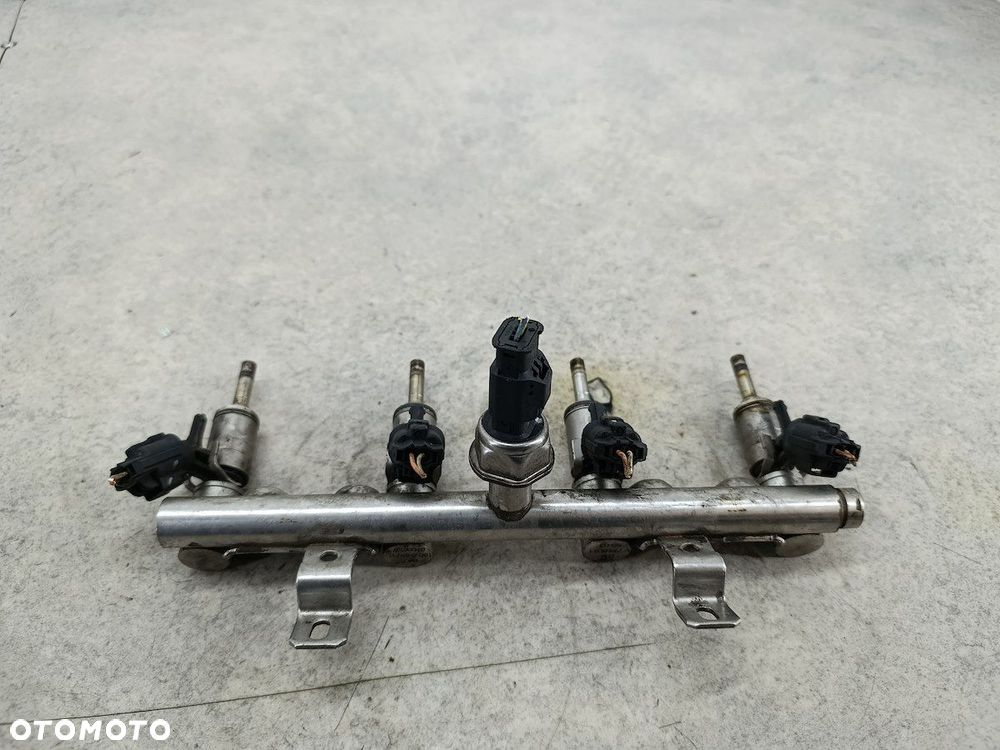 LISTWA WTRYSKOWA BENZYNA PEUGEOT 5008 V756805180 1.6 THP - 3