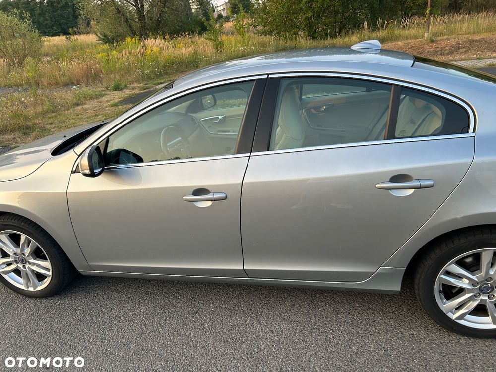 Volvo S60 - 4