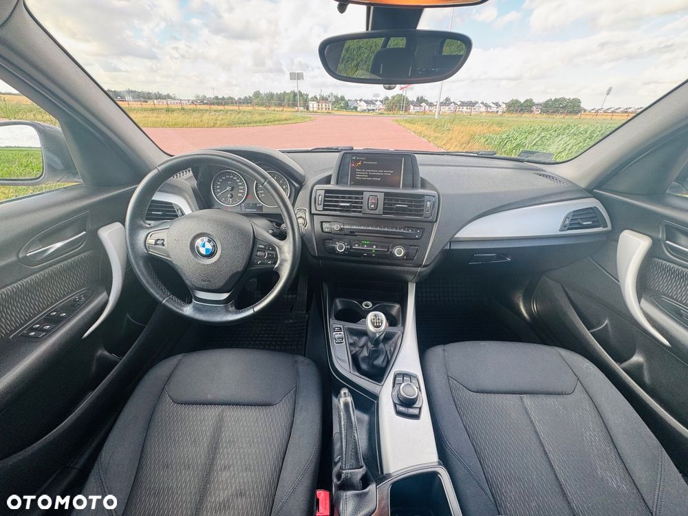 BMW Seria 1 116i - 17