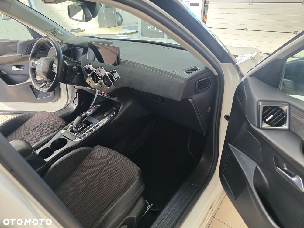 DS Automobiles DS 3 Crossback 1.2 PureTech Performance Line + - 19