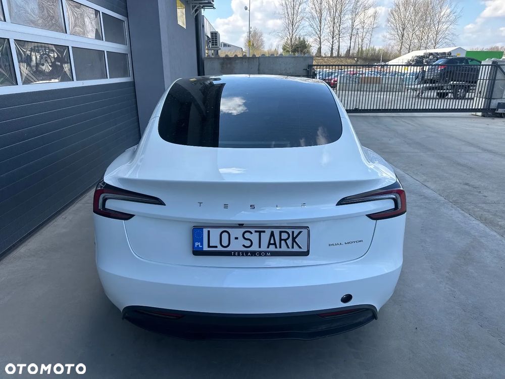 Tesla Model 3 - 2