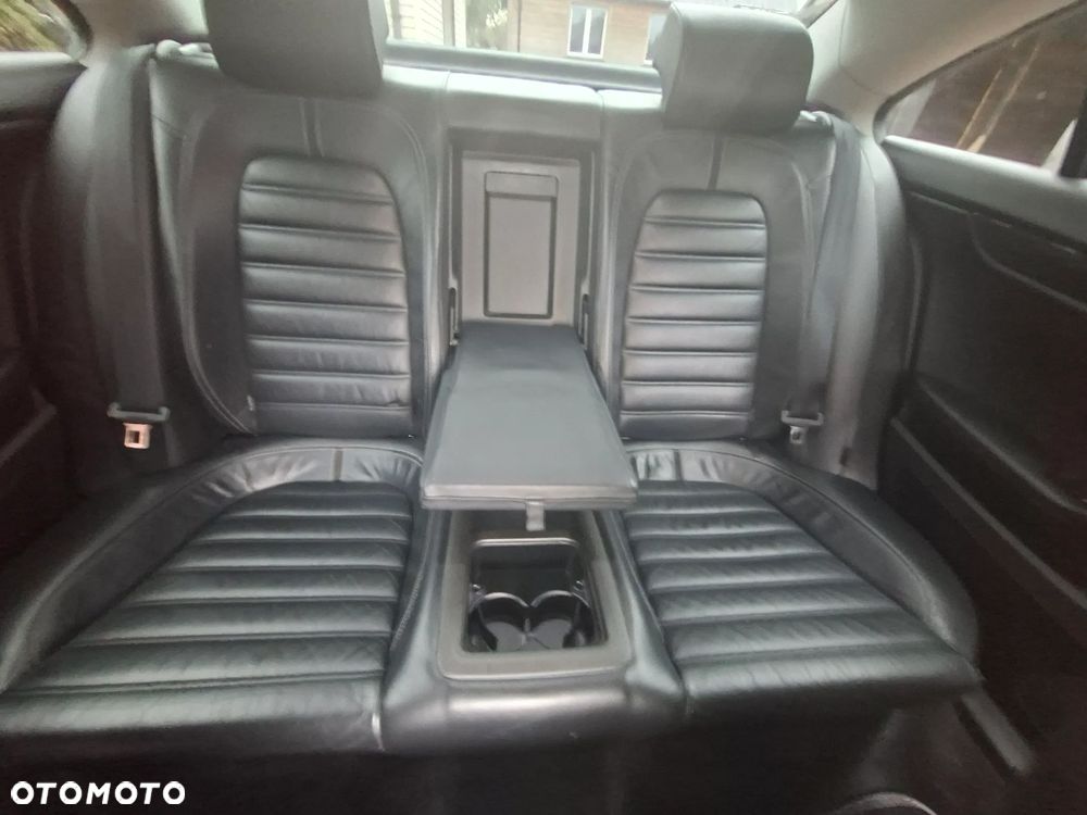 Volkswagen Passat 2.0 TDI Comfortline - 8