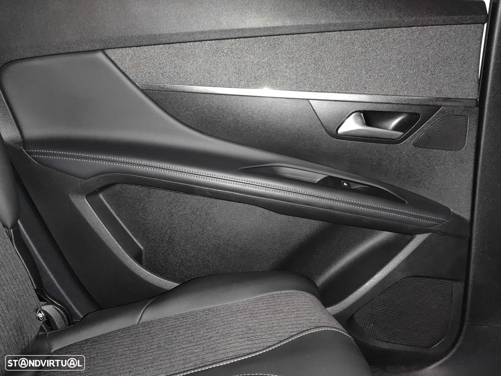 Peugeot 5008 1.6 BlueHDi Allure EAT6 - 34