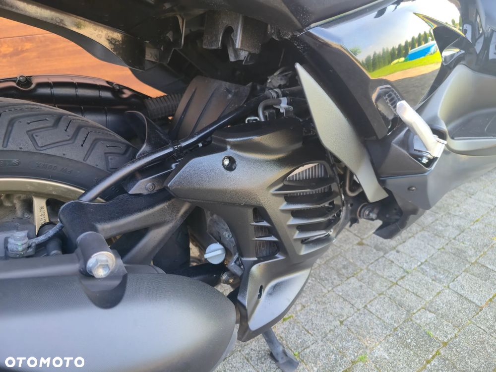 Yamaha X-max - 16