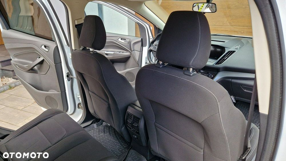 Ford Kuga - 14