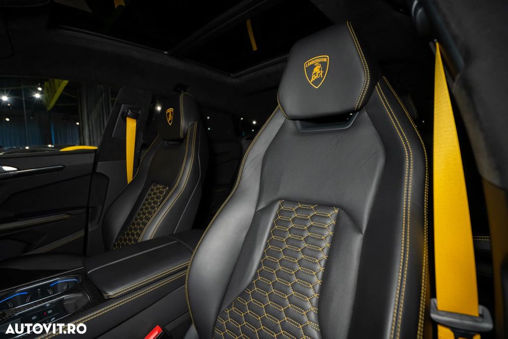 Lamborghini URUS - 16