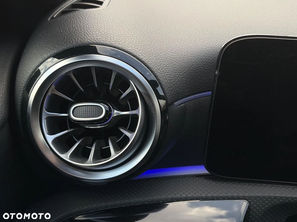 Mercedes-Benz Klasa A 200 AMG Line 7G-DCT - 16