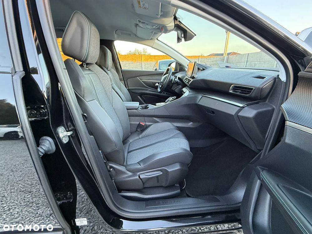 Peugeot 3008 1.6 PureTech Hybrid PHEV Allure Pack S&S EAT8 - 29