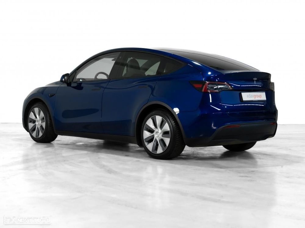 Tesla Model Y RWD - 4
