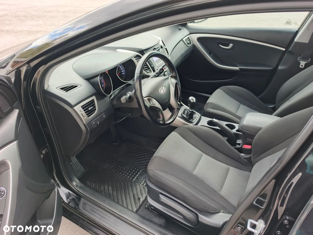 Hyundai i30 i30cw 1.4 Fifa World Cup Edition - 37