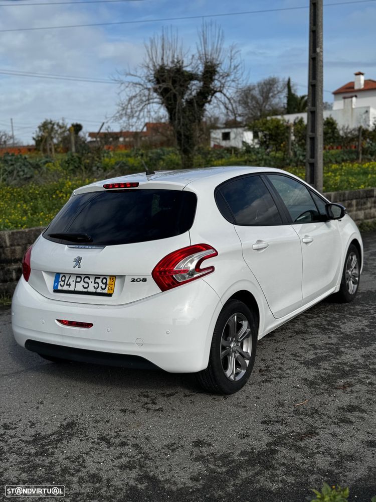 Peugeot 208 1.4 HDi SE Style - 4