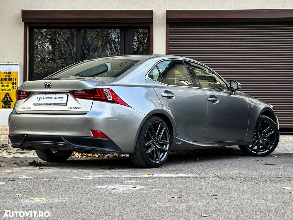 Lexus Seria IS 300h F Sport - 9